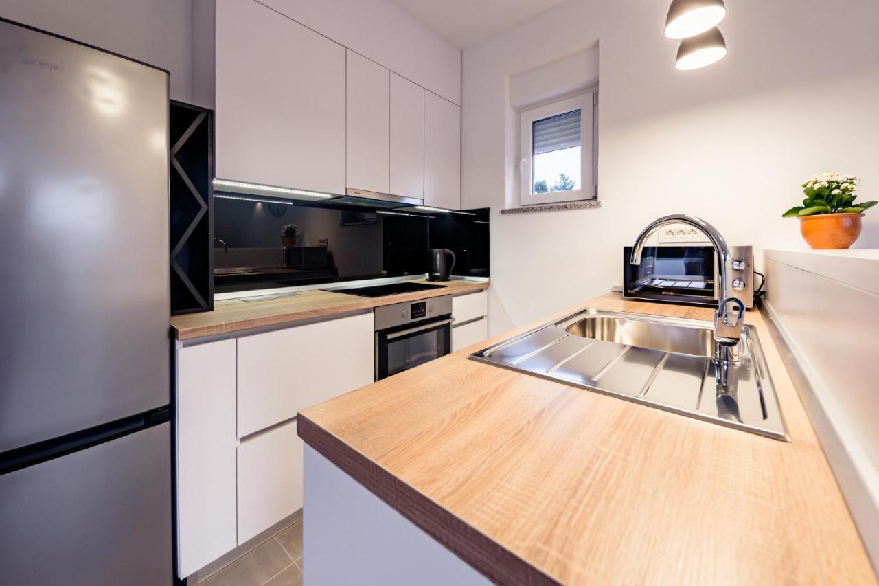 Apartmani Villa Zora Lopar Zewnętrze zdjęcie